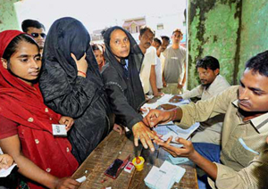 Family of 48 voters in Kisanganj cynosure of all contestants